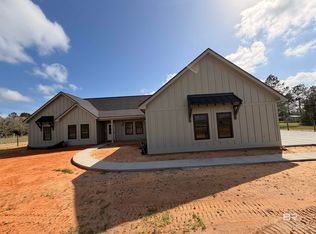 28310 Comstock Rd, Elberta, AL 36530
