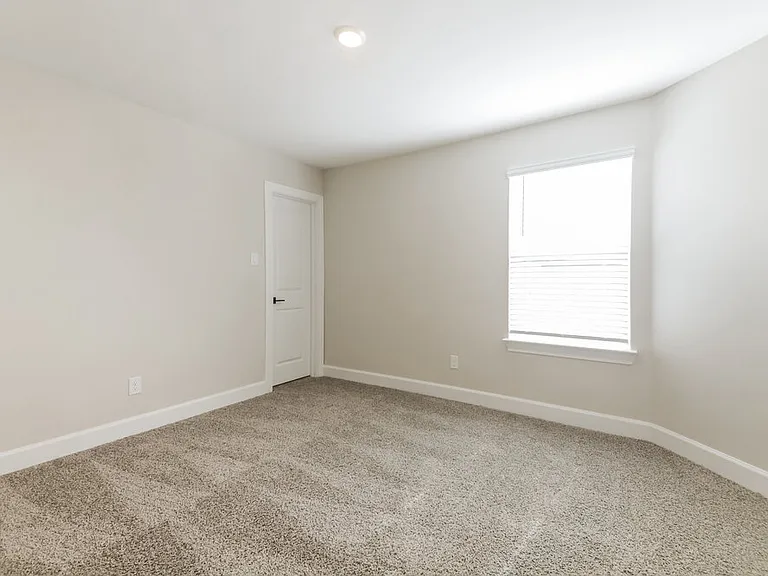 804 Princeton Hts — Photo 15