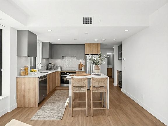 3rd image of 3699 Capozzi Rd #1302