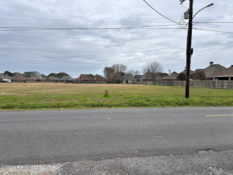 2nd image of 1015 Hugh Wallis Rd S