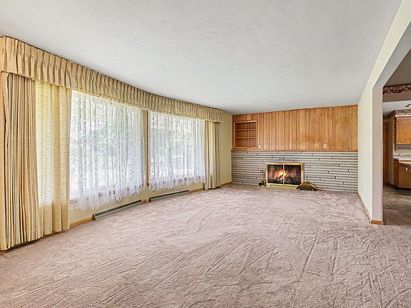 4th image of 23363 Circle Ln