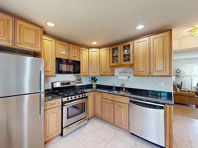 68 Virginia Ave #14 — Photo 5