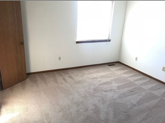4th image of 2752-2758 Scarlet Oak Dr