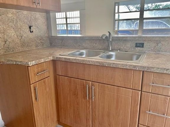 4th image of 759 NW 95th Ter #759