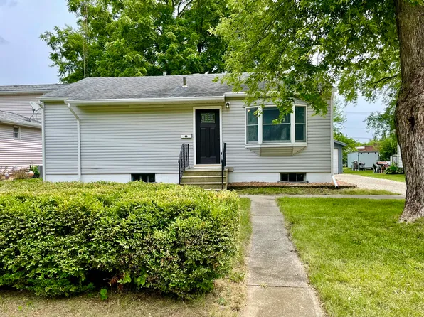 376 S Oak St, Manteno, IL 60950