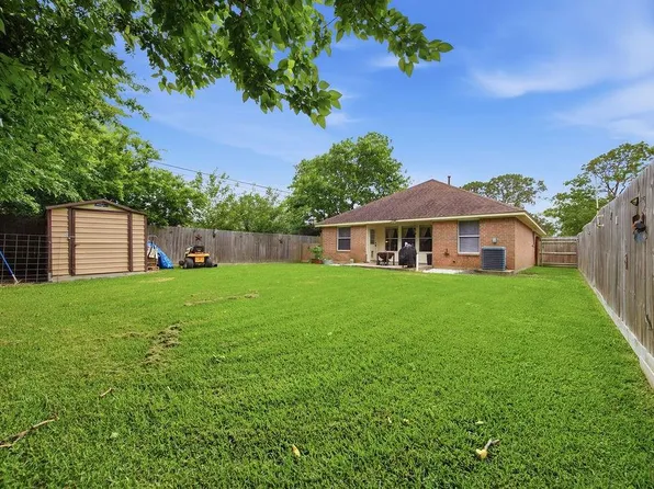 1916 41st Ave N, Texas City, TX 77590