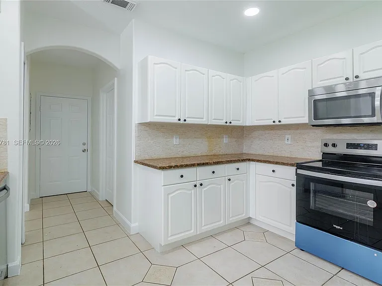 3126 NW 101st Ct — Photo 15