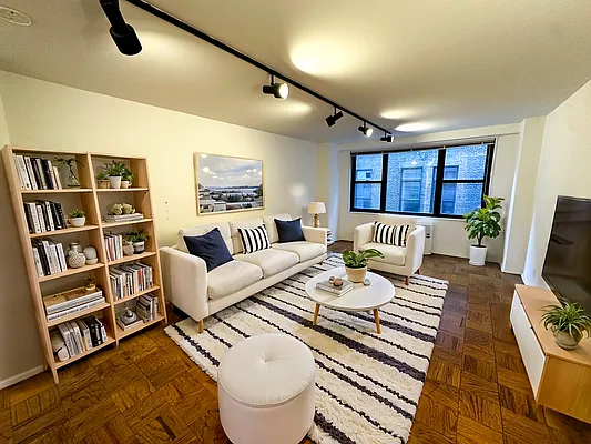 Rented by Compass | media 1