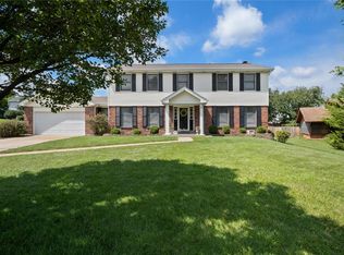 8 Pear Tree Ct, Saint Peters, MO 63376