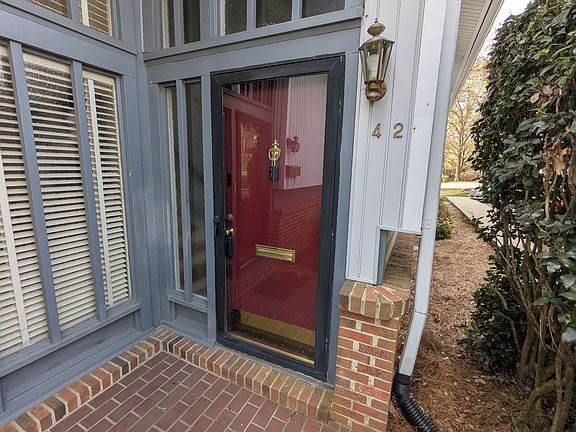 2nd image of 42 Briarglen Pl