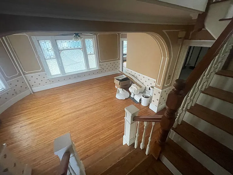 202 Central Ave — Photo 10