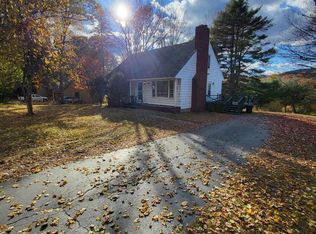423 Lake Ave, Lake Luzerne, NY 12846