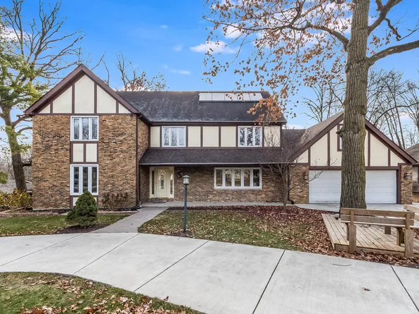 205 Oak Dr, Shorewood, IL 60404