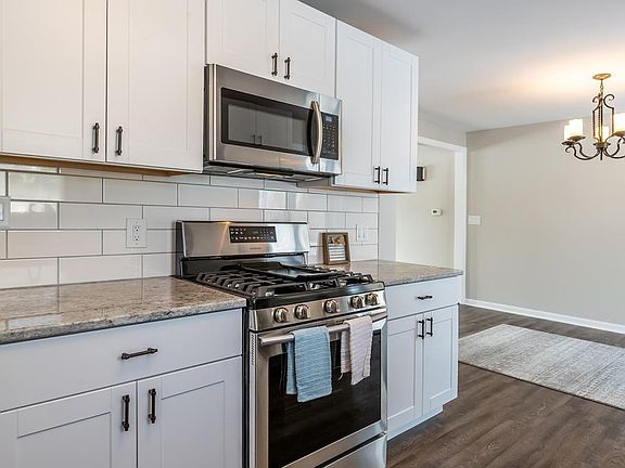 5th image of 406 2nd St NW