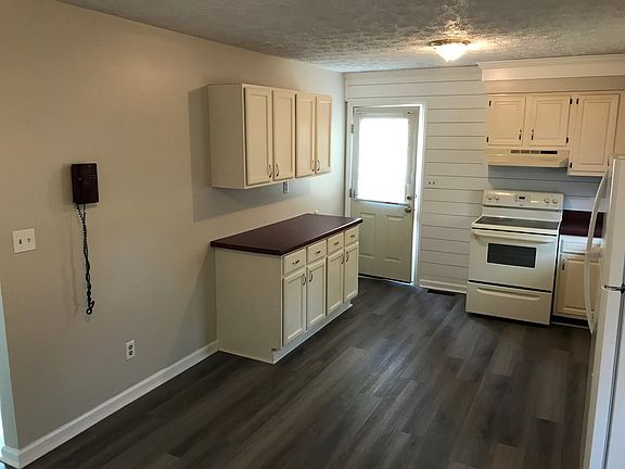 5th image of 113 Springside Ct