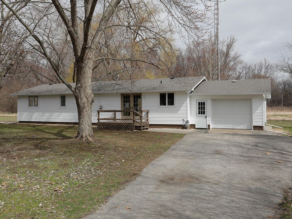 118 Riverside Dr-101