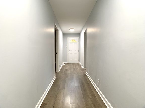 4th image of 1008 Ridgecrest Dr