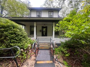 71 Fairview Ave, Mount Pocono, PA 18344