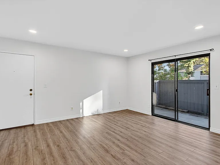 25611 Quail Run #91 — Photo 4