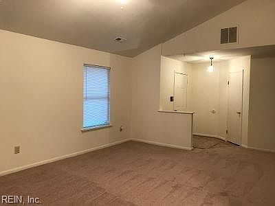 2nd image of 31 Mellon St