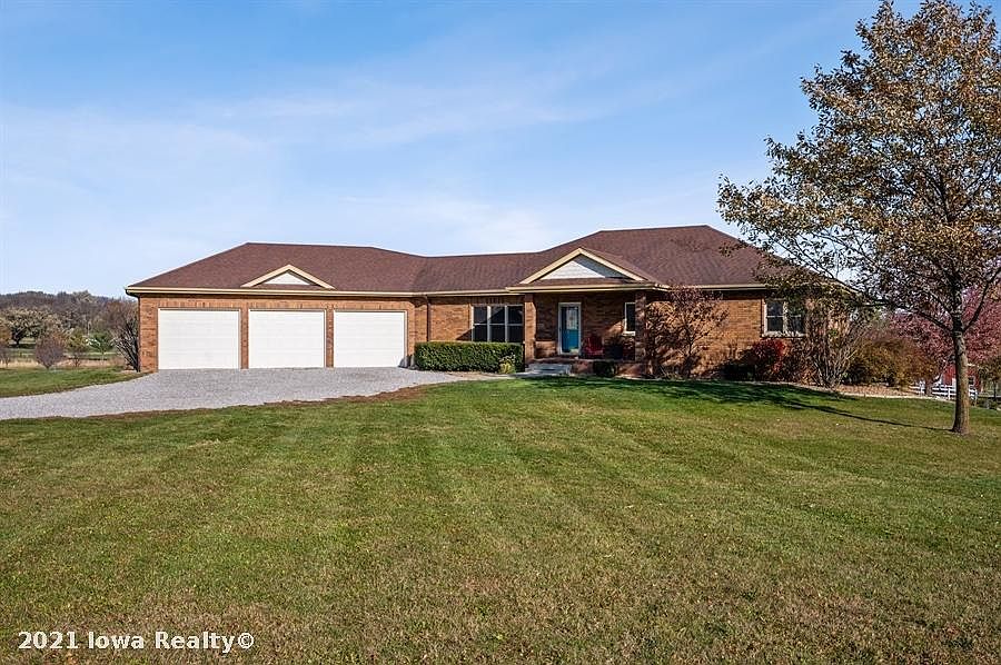 1st image of 6673 NE Berwick Dr