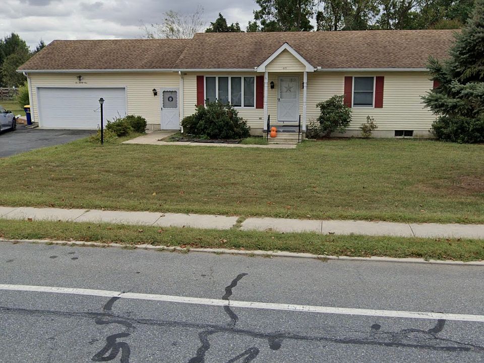 1st image of 621 W South St