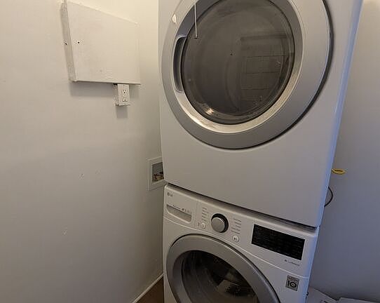 5th image of 640 N Poinsettia Pl #640