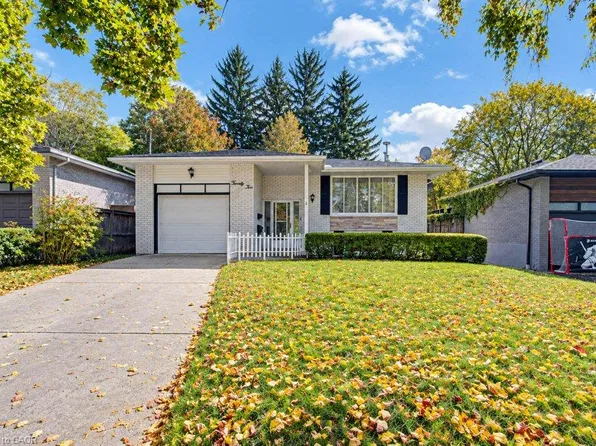 22 Clarke St W, Guelph, ON N1H 1S9