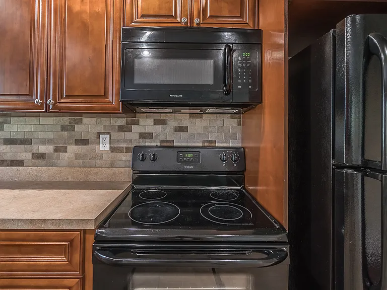 3149 Gay Dr — Photo 11