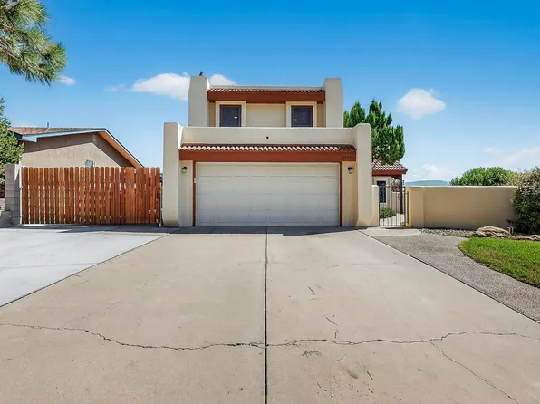 5700 Montano Dr NW, Albuquerque, NM 87120