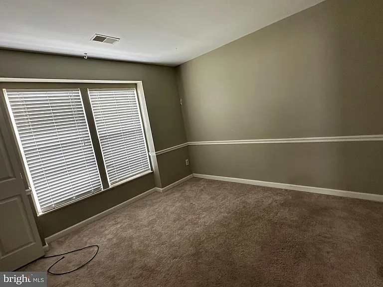 108 Steven Ln — Photo 17