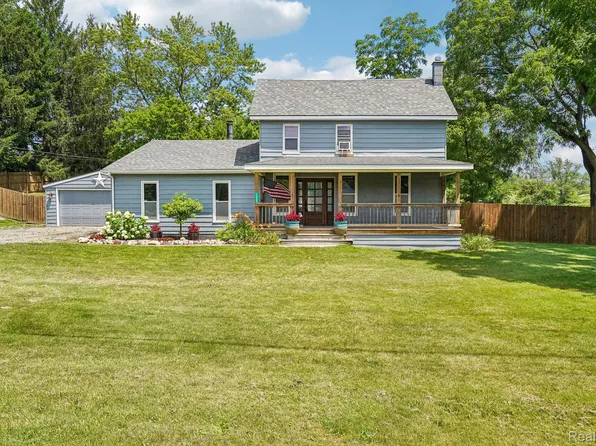 7286 Ormond Rd, Davisburg, MI 48350