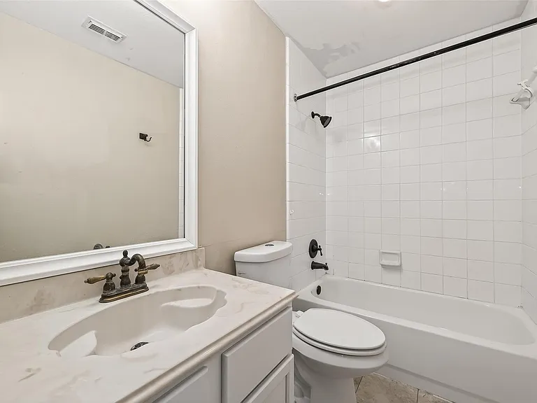 23035 Canal Rd — Photo 45