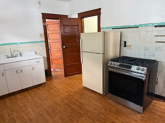 5th image of 25 Deerfield Ave #2