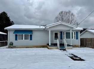 712 Rice St, Barrackville, WV 26559