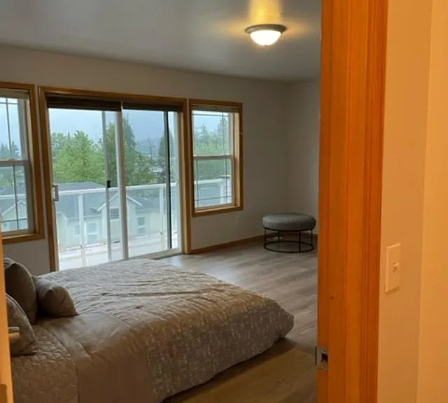 315 S 20th Pl — Photo 23