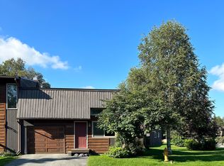 2041 Stonegate Cir, Anchorage, AK 99515