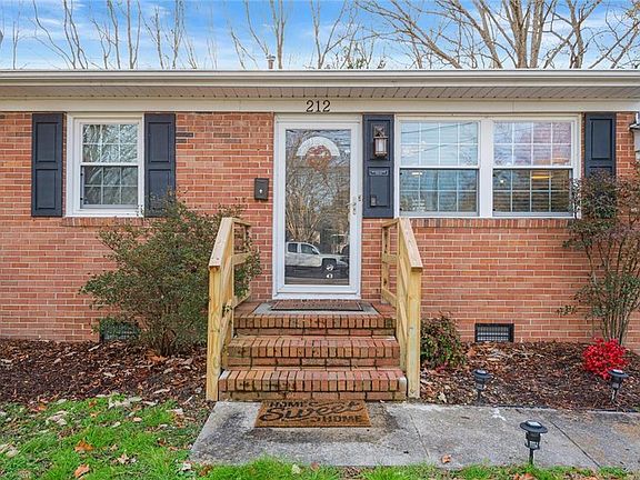3rd image of 212 Larissa Dr