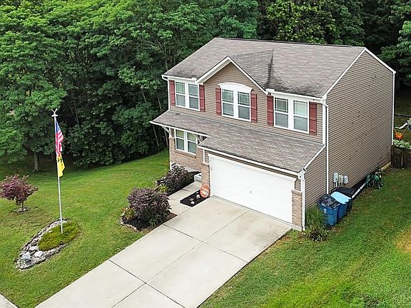 3rd image of 80 Wooded Ridge Dr
