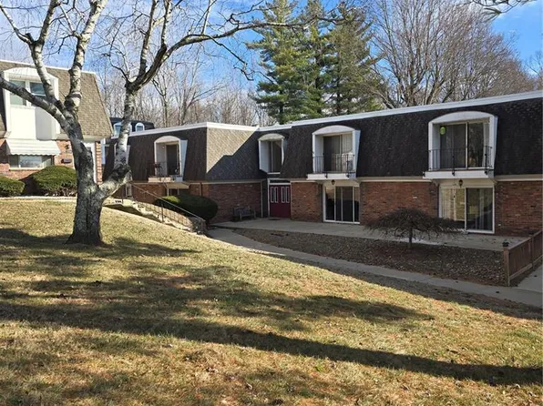 1702 E Ramada Blvd, Collinsville, IL 62234