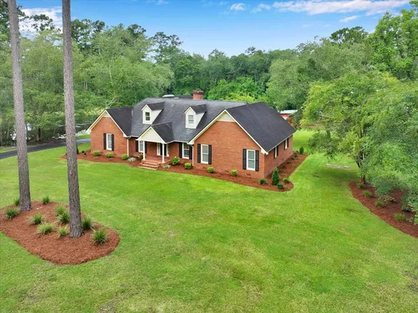 182 Horseshoe Dr, Moultrie, GA 31788