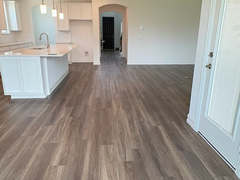 1820 Whispering Pines Dr — Photo 2