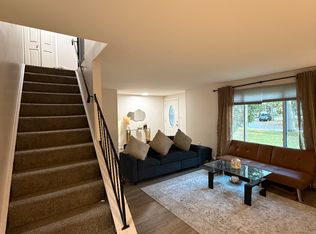 38 Berehaven Dr, Buffalo, NY 14228