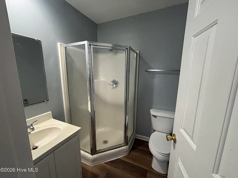 805 N Sycamore St — Photo 10