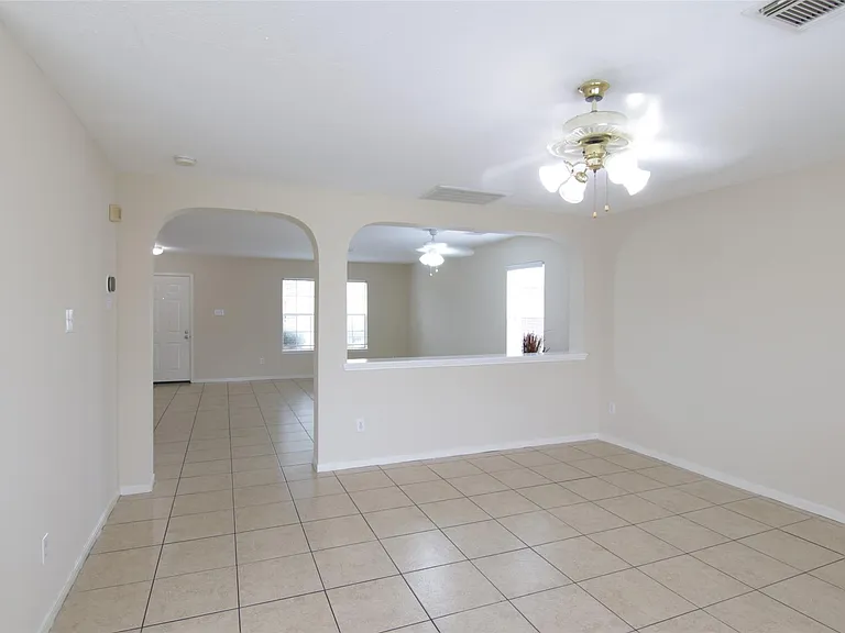 16938 Watering Oaks Ln — Photo 4