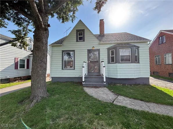 3803 Strandhill Rd, Cleveland, OH 44128