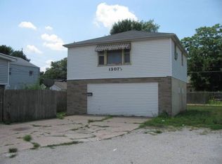 1307 1/2 N Market St, Champaign, IL