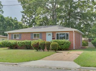 123 Delmar Ln, Newport News, VA 23602