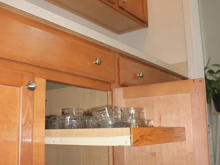 Pull-out drawers in all cabinets make life so much easier