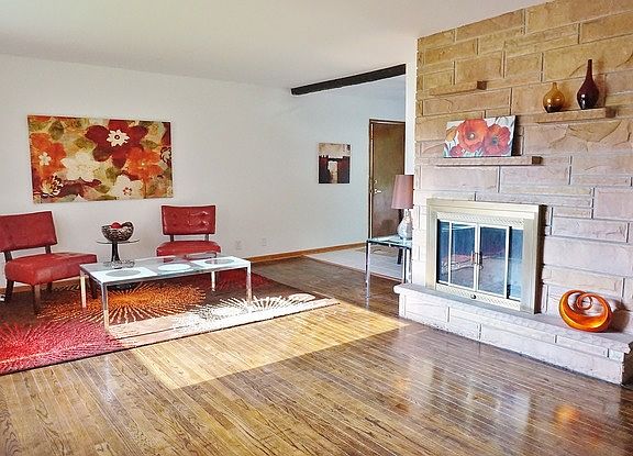 4th image of 1014 Wellman Ave